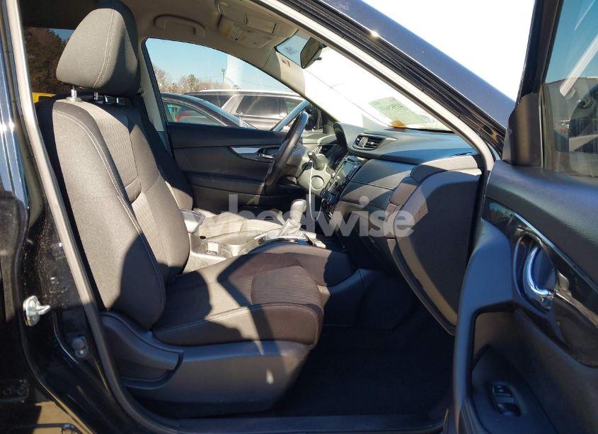 Photo 5 of 2019 Nissan Rogue SV (VIN JN8AT2MT9KW262244)