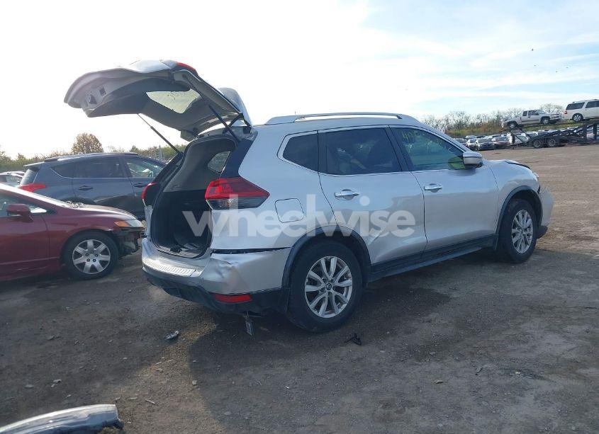 Photo 4 of 2020 Nissan Rogue S FWD (VIN JN8AT2MT9LW002234)