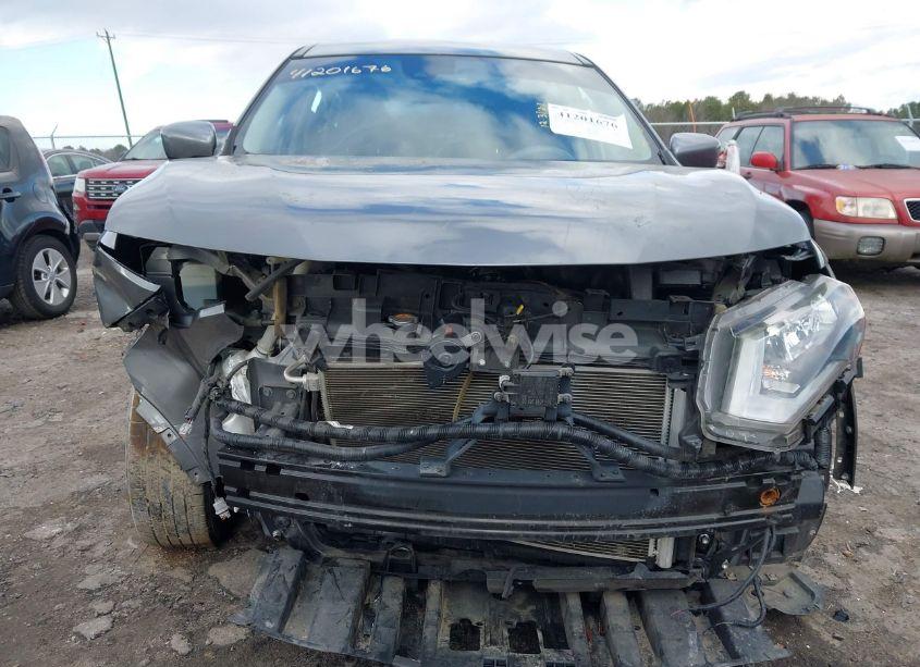 Photo 13 of 2020 Nissan Rogue S FWD (VIN JN8AT2MT9LW002556)