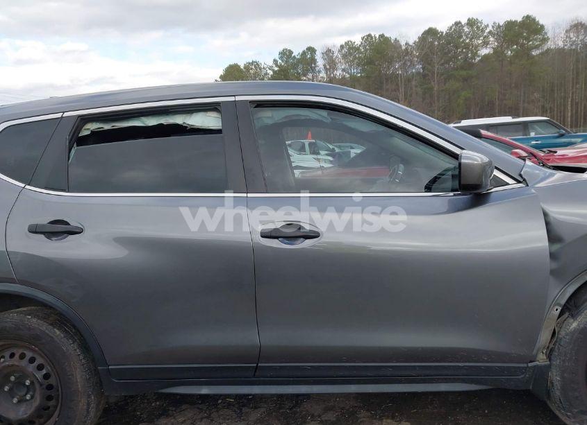 Photo 14 of 2020 Nissan Rogue S FWD (VIN JN8AT2MT9LW002556)