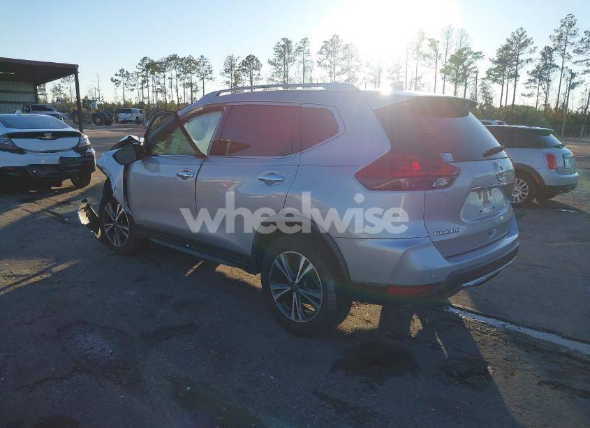 Photo 3 of 2020 Nissan Rogue SV FWD (VIN JN8AT2MT9LW005182)