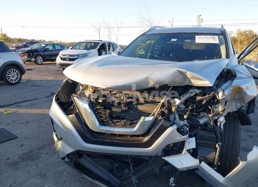 Photo 6 of 2020 Nissan Rogue SV FWD (VIN JN8AT2MT9LW005182)