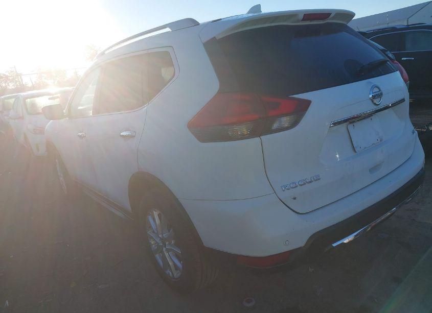 Photo 3 of 2020 Nissan Rogue SV FWD (VIN JN8AT2MT9LW010737)