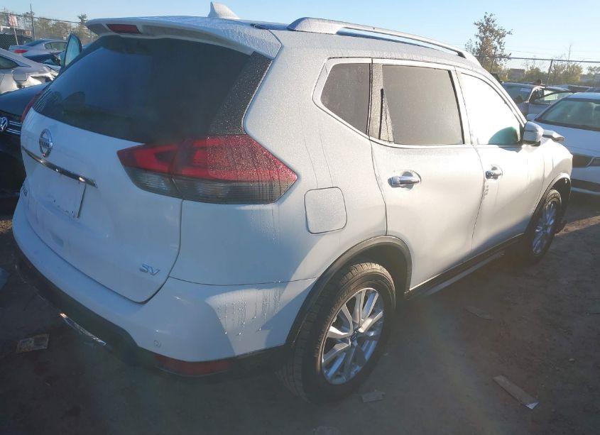 Photo 4 of 2020 Nissan Rogue SV FWD (VIN JN8AT2MT9LW010737)