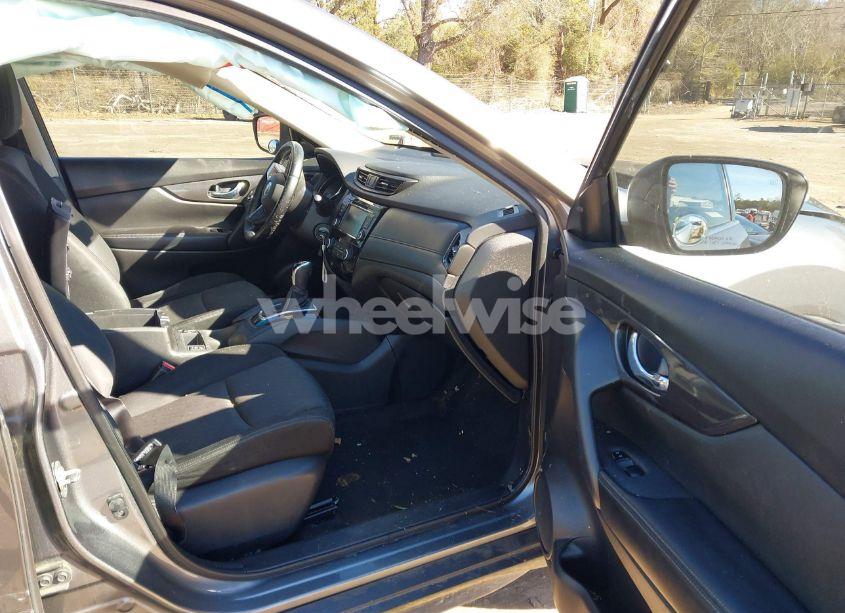 Photo 5 of 2020 Nissan Rogue S FWD (VIN JN8AT2MT9LW031362)