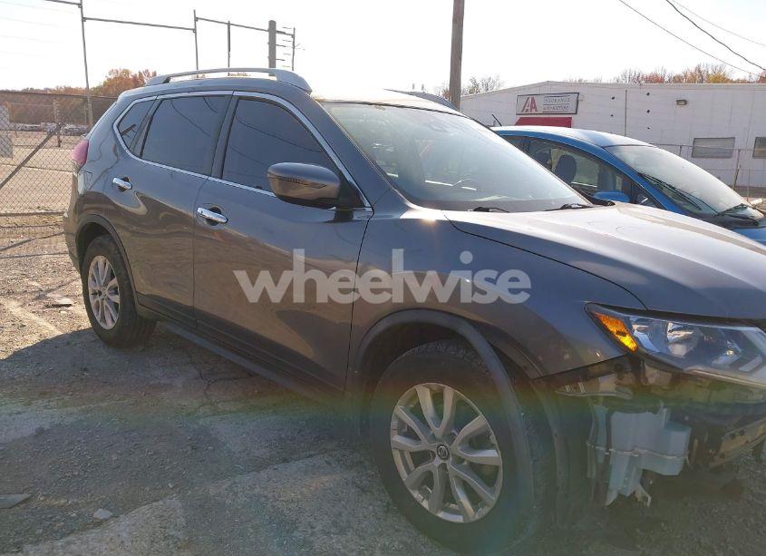 Photo 13 of 2020 Nissan Rogue SV FWD (VIN JN8AT2MT9LW036254)