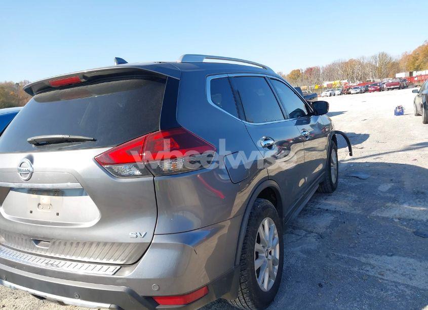 Photo 4 of 2020 Nissan Rogue SV FWD (VIN JN8AT2MT9LW036254)