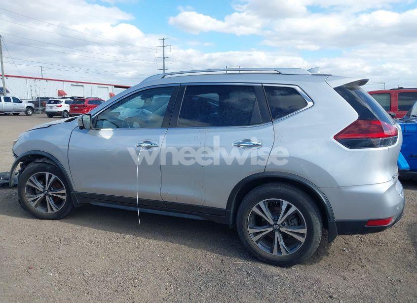 Photo 15 of 2020 Nissan Rogue SV FWD (VIN JN8AT2MT9LW037906)