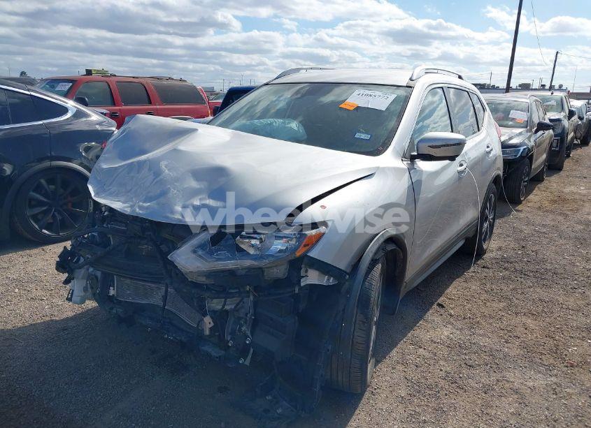 Photo 2 of 2020 Nissan Rogue SV FWD (VIN JN8AT2MT9LW037906)