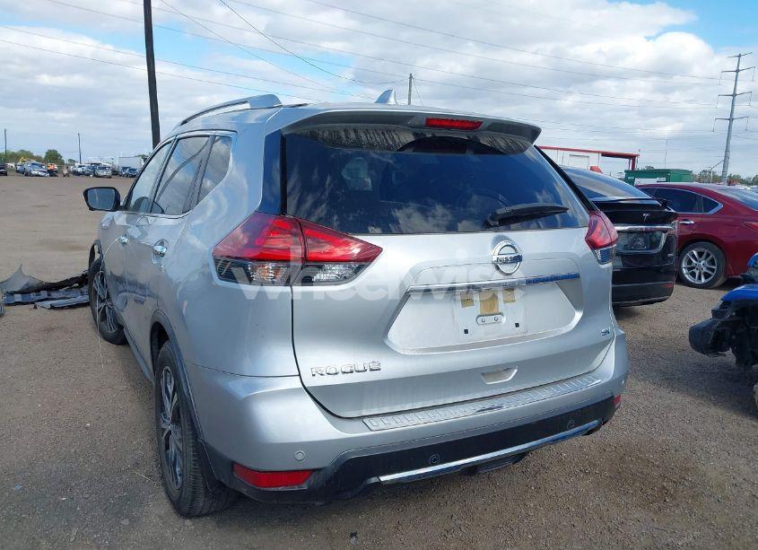 Photo 3 of 2020 Nissan Rogue SV FWD (VIN JN8AT2MT9LW037906)
