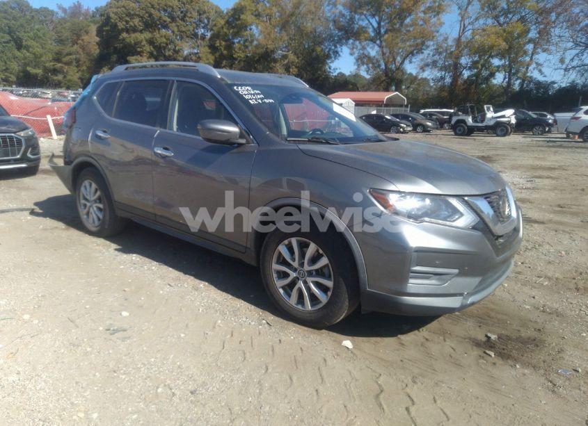 2020 Nissan Rogue SV FWD (VIN JN8AT2MT9LW038411) main photo