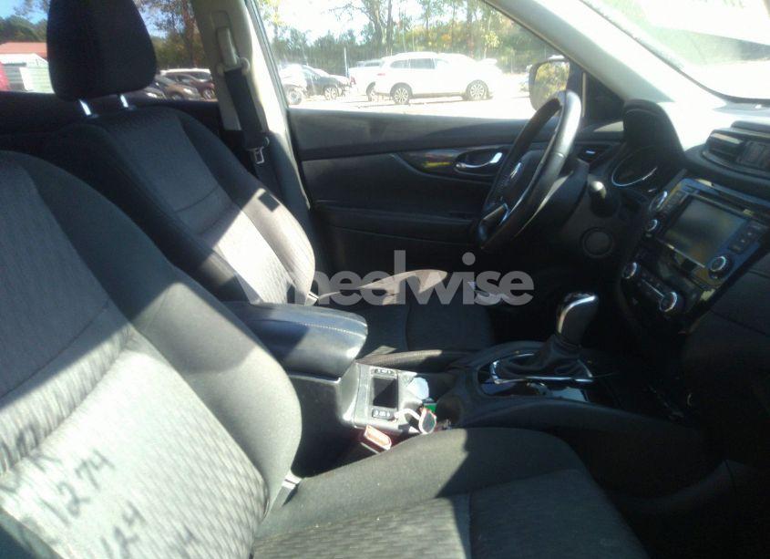 Photo 5 of 2020 Nissan Rogue SV FWD (VIN JN8AT2MT9LW038411)