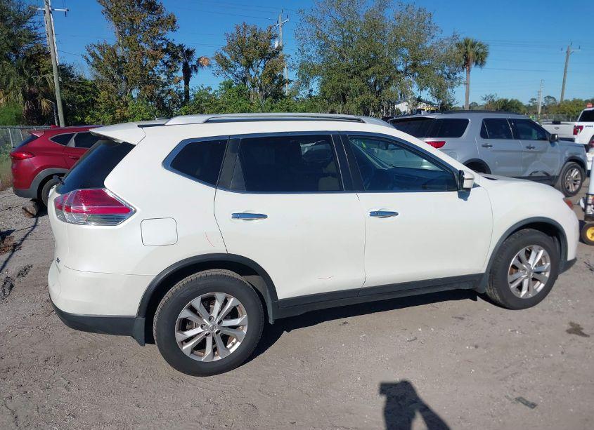 Photo 13 of 2016 Nissan Rogue SV (VIN JN8AT2MTXGW001373)