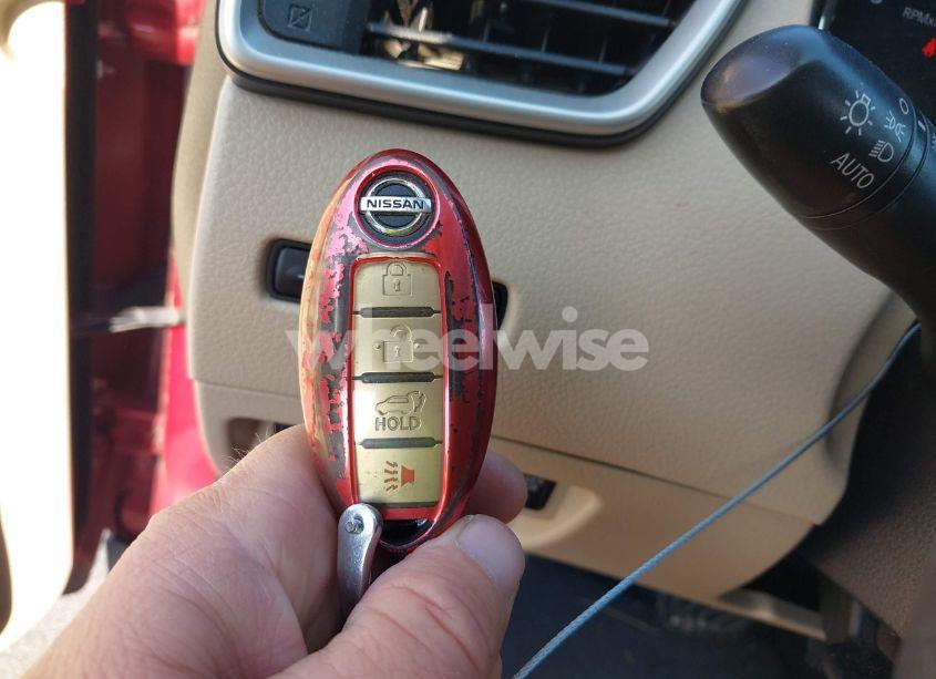 Photo 11 of 2016 Nissan Rogue SV (VIN JN8AT2MTXGW008646)