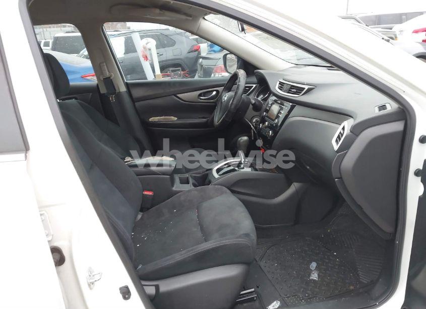 Photo 5 of 2016 Nissan Rogue S (VIN JN8AT2MTXGW022613)