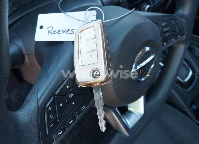 Photo 11 of 2017 Nissan Rogue S (VIN JN8AT2MTXHW134877)