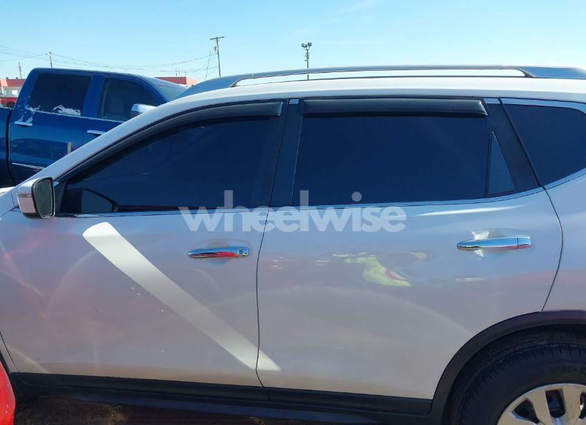 Photo 14 of 2017 Nissan Rogue S (VIN JN8AT2MTXHW134877)