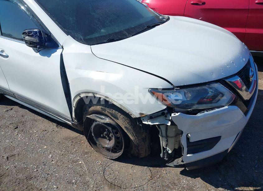 Photo 6 of 2017 Nissan Rogue S (VIN JN8AT2MTXHW134877)