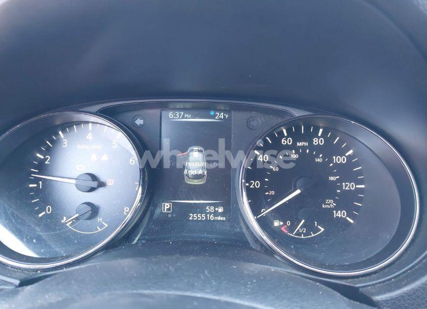 Photo 7 of 2017 Nissan Rogue S (VIN JN8AT2MTXHW134877)