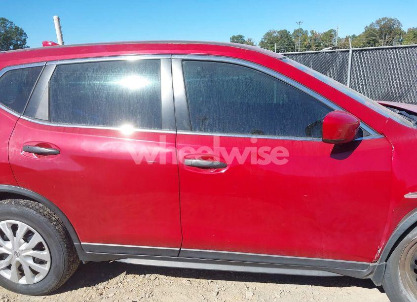 Photo 13 of 2017 Nissan Rogue S (VIN JN8AT2MTXHW134975)