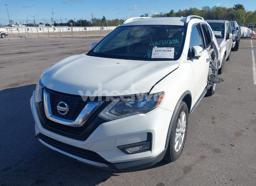 Photo 12 of 2017 Nissan Rogue SV (VIN JN8AT2MTXHW147712)