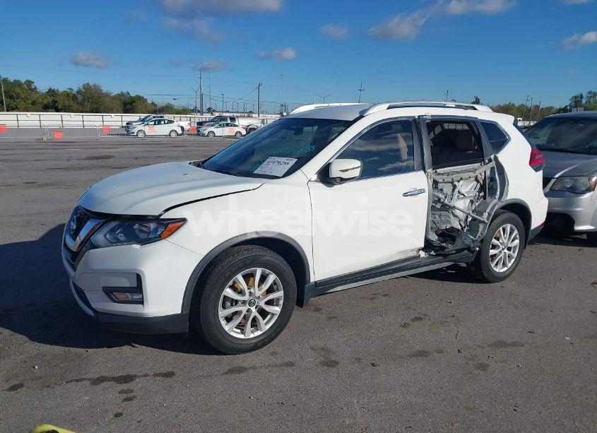 Photo 6 of 2017 Nissan Rogue SV (VIN JN8AT2MTXHW147712)