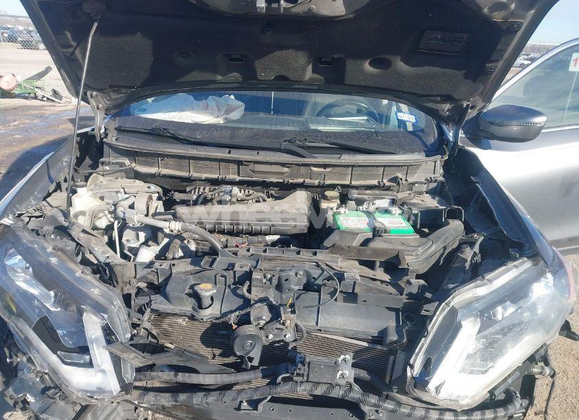 Photo 10 of 2017 Nissan Rogue SV (VIN JN8AT2MTXHW399637)