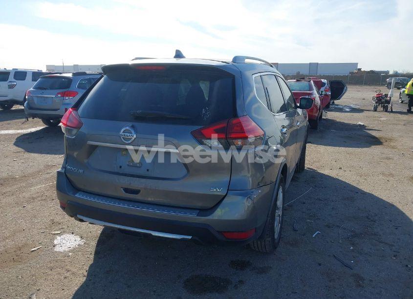 Photo 4 of 2017 Nissan Rogue SV (VIN JN8AT2MTXHW399637)