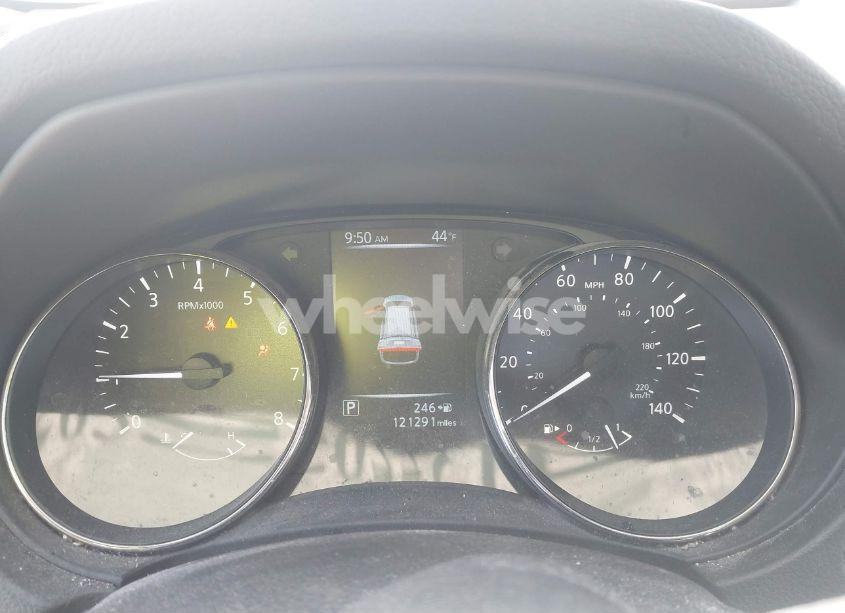 Photo 7 of 2017 Nissan Rogue SV (VIN JN8AT2MTXHW399637)