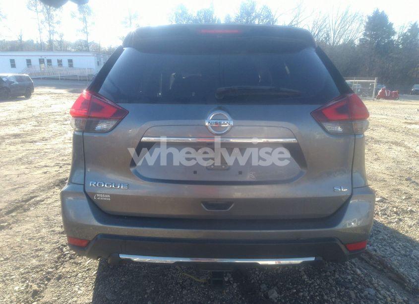 Photo 17 of 2018 Nissan Rogue SL (VIN JN8AT2MTXJW463956)