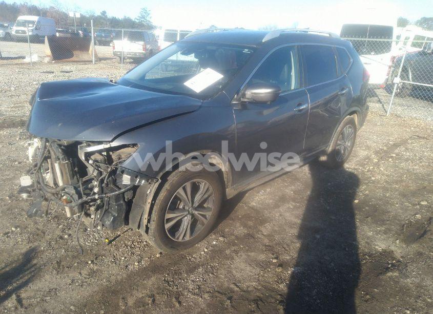 Photo 2 of 2018 Nissan Rogue SL (VIN JN8AT2MTXJW463956)