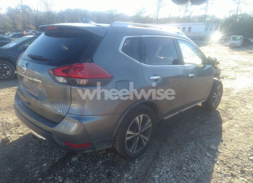 Photo 4 of 2018 Nissan Rogue SL (VIN JN8AT2MTXJW463956)