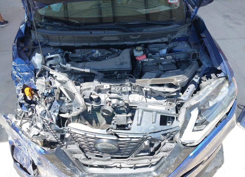 Photo 10 of 2018 Nissan Rogue SV (VIN JN8AT2MTXJW489036)