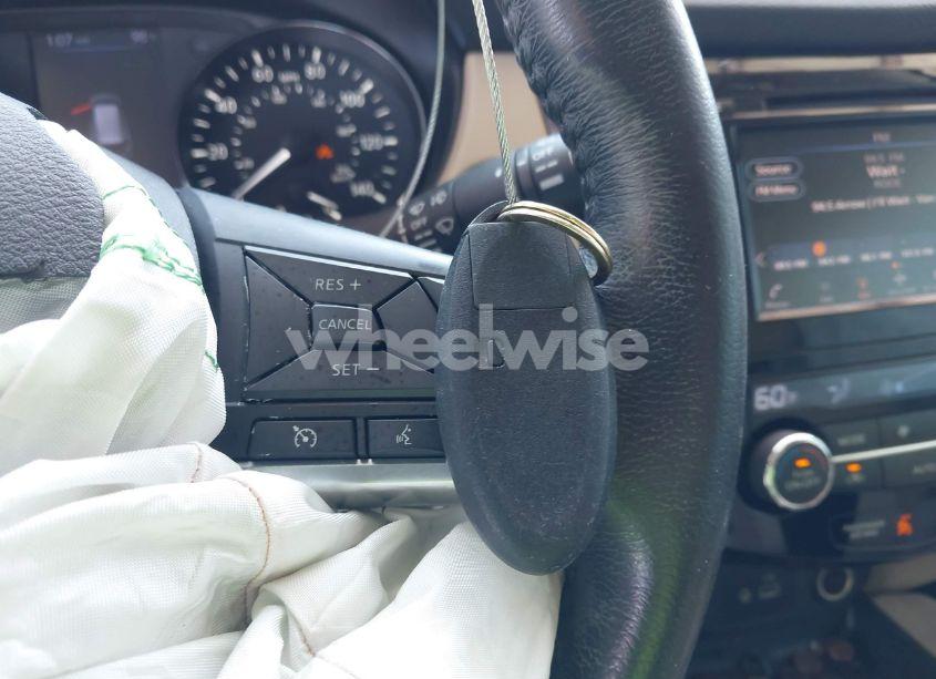 Photo 11 of 2018 Nissan Rogue SV (VIN JN8AT2MTXJW489036)