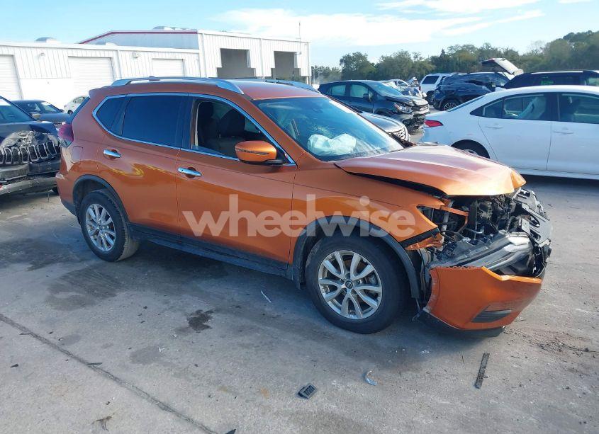 2019 Nissan Rogue SV (VIN JN8AT2MTXKW251074) main photo
