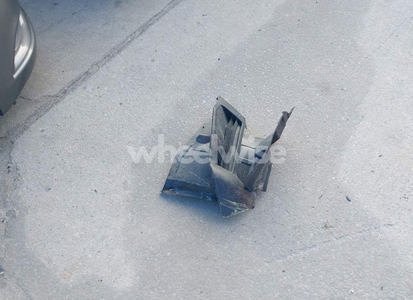 Photo 12 of 2019 Nissan Rogue SV (VIN JN8AT2MTXKW251074)