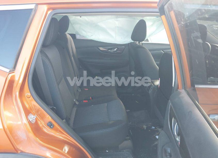 Photo 8 of 2019 Nissan Rogue SV (VIN JN8AT2MTXKW251074)