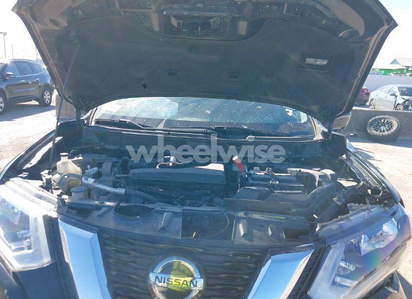 Photo 10 of 2019 Nissan Rogue SV (VIN JN8AT2MTXKW255772)