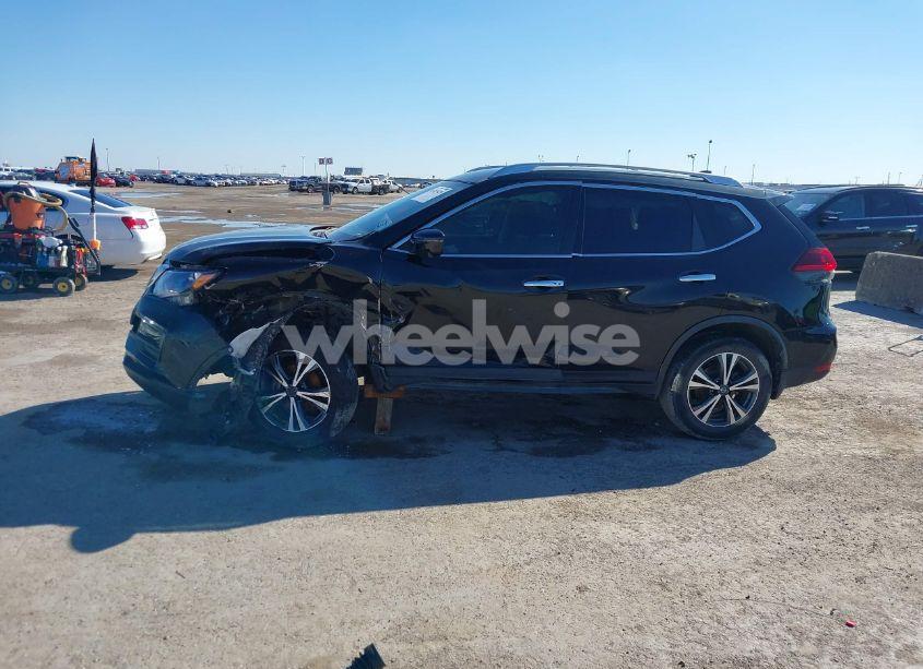 Photo 14 of 2019 Nissan Rogue SV (VIN JN8AT2MTXKW255772)