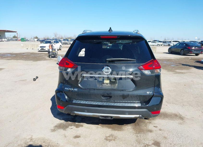 Photo 16 of 2019 Nissan Rogue SV (VIN JN8AT2MTXKW255772)