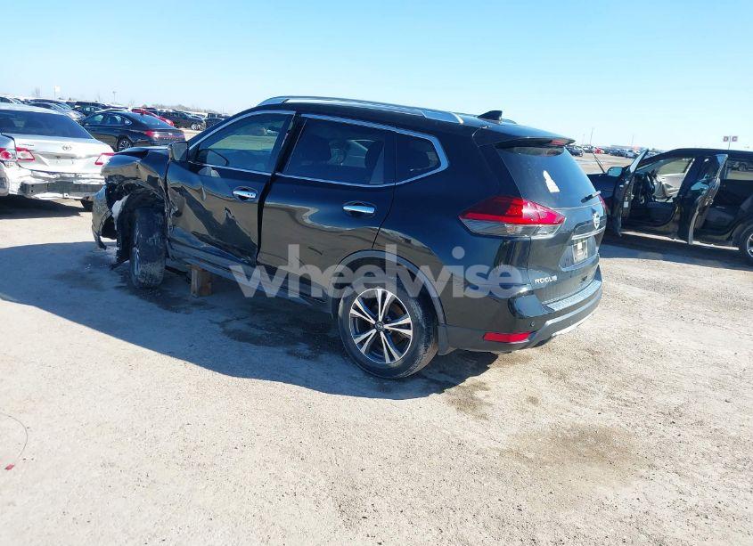 Photo 3 of 2019 Nissan Rogue SV (VIN JN8AT2MTXKW255772)