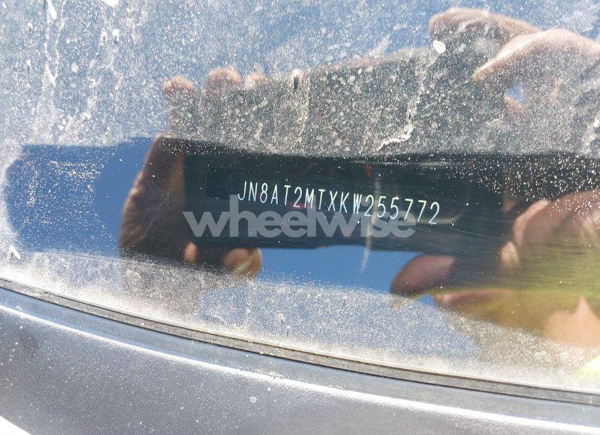 Photo 9 of 2019 Nissan Rogue SV (VIN JN8AT2MTXKW255772)