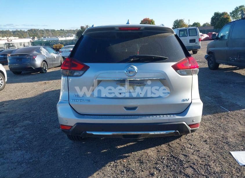 Photo 16 of 2019 Nissan Rogue SV (VIN JN8AT2MTXKW259000)