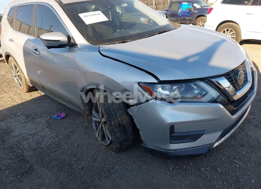 Photo 6 of 2019 Nissan Rogue SV (VIN JN8AT2MTXKW259000)