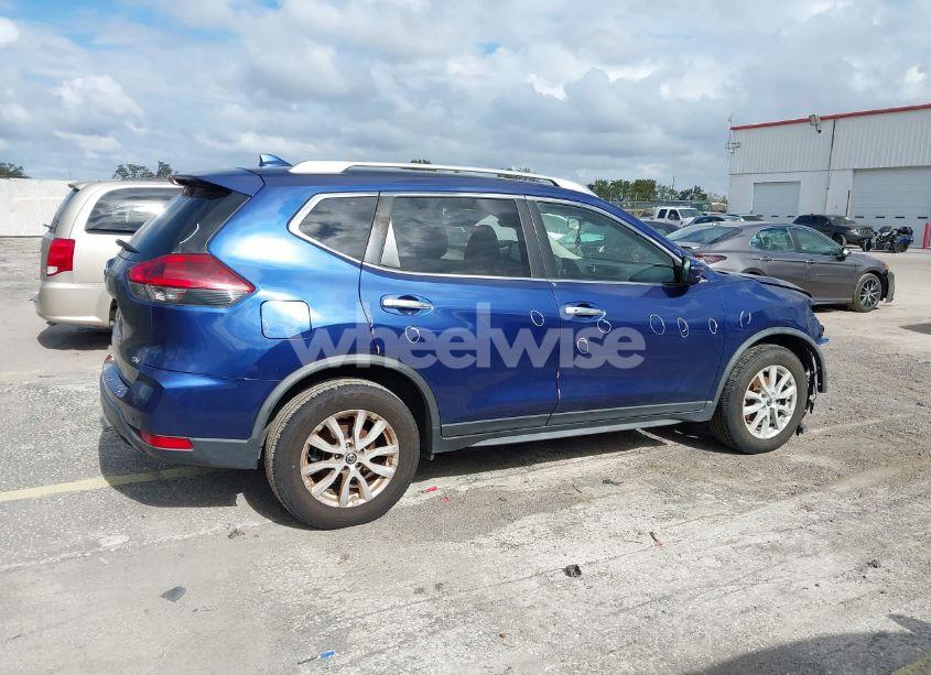 Photo 13 of 2019 Nissan Rogue SV (VIN JN8AT2MTXKW259871)