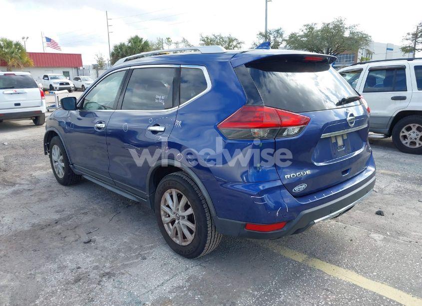 Photo 3 of 2019 Nissan Rogue SV (VIN JN8AT2MTXKW259871)