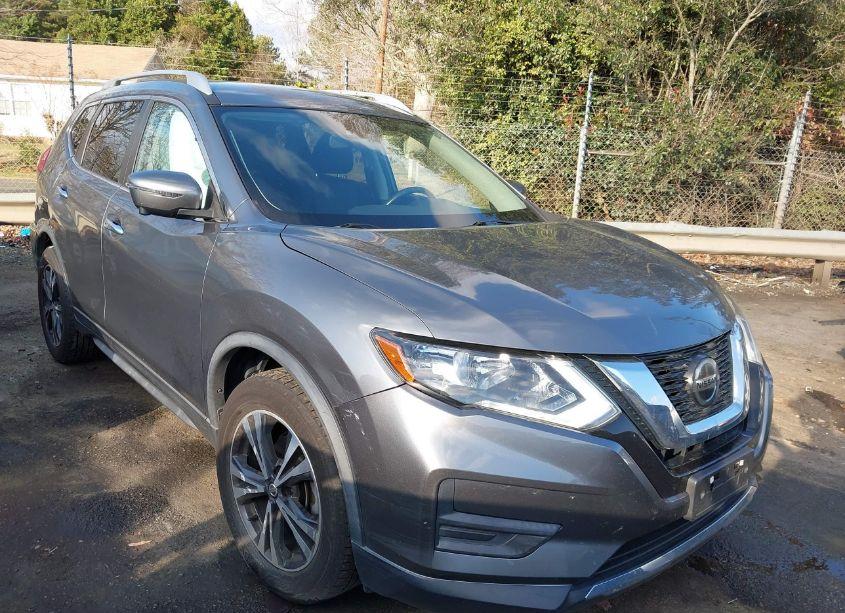 2019 Nissan Rogue SV (VIN JN8AT2MTXKW262219) main photo