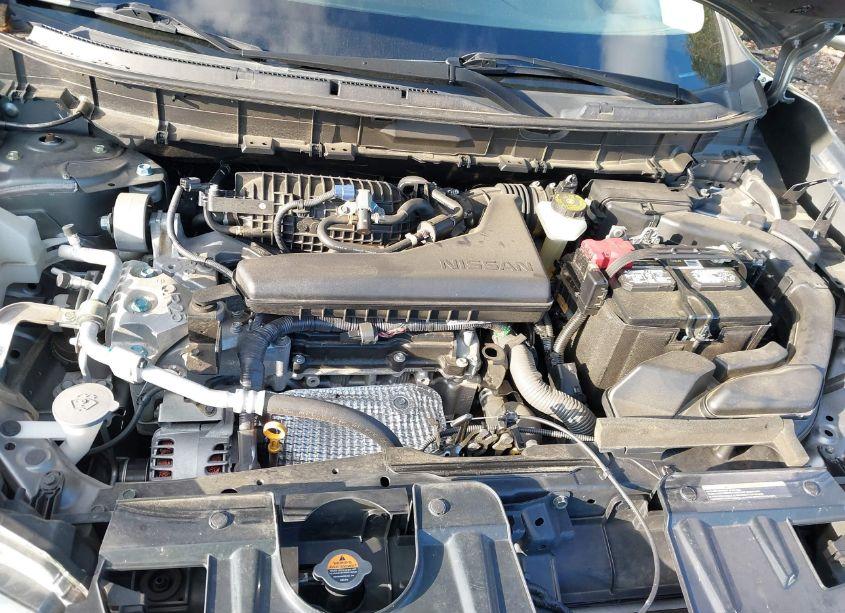 Photo 10 of 2019 Nissan Rogue SV (VIN JN8AT2MTXKW262219)