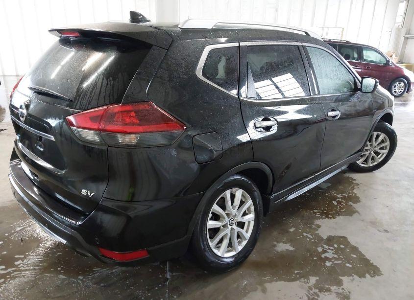 Photo 4 of 2020 Nissan Rogue SV FWD (VIN JN8AT2MTXLW002999)