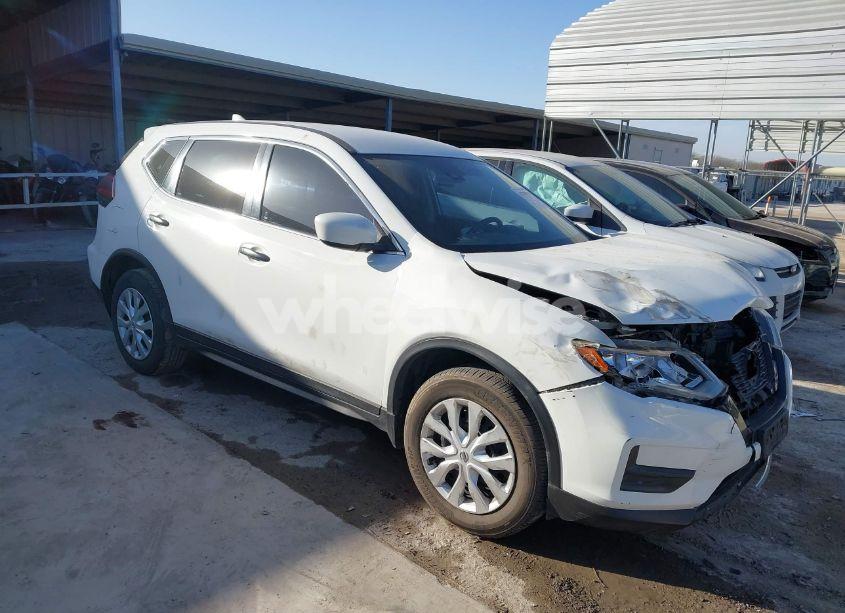 2020 Nissan Rogue S FWD (VIN JN8AT2MTXLW005594) main photo
